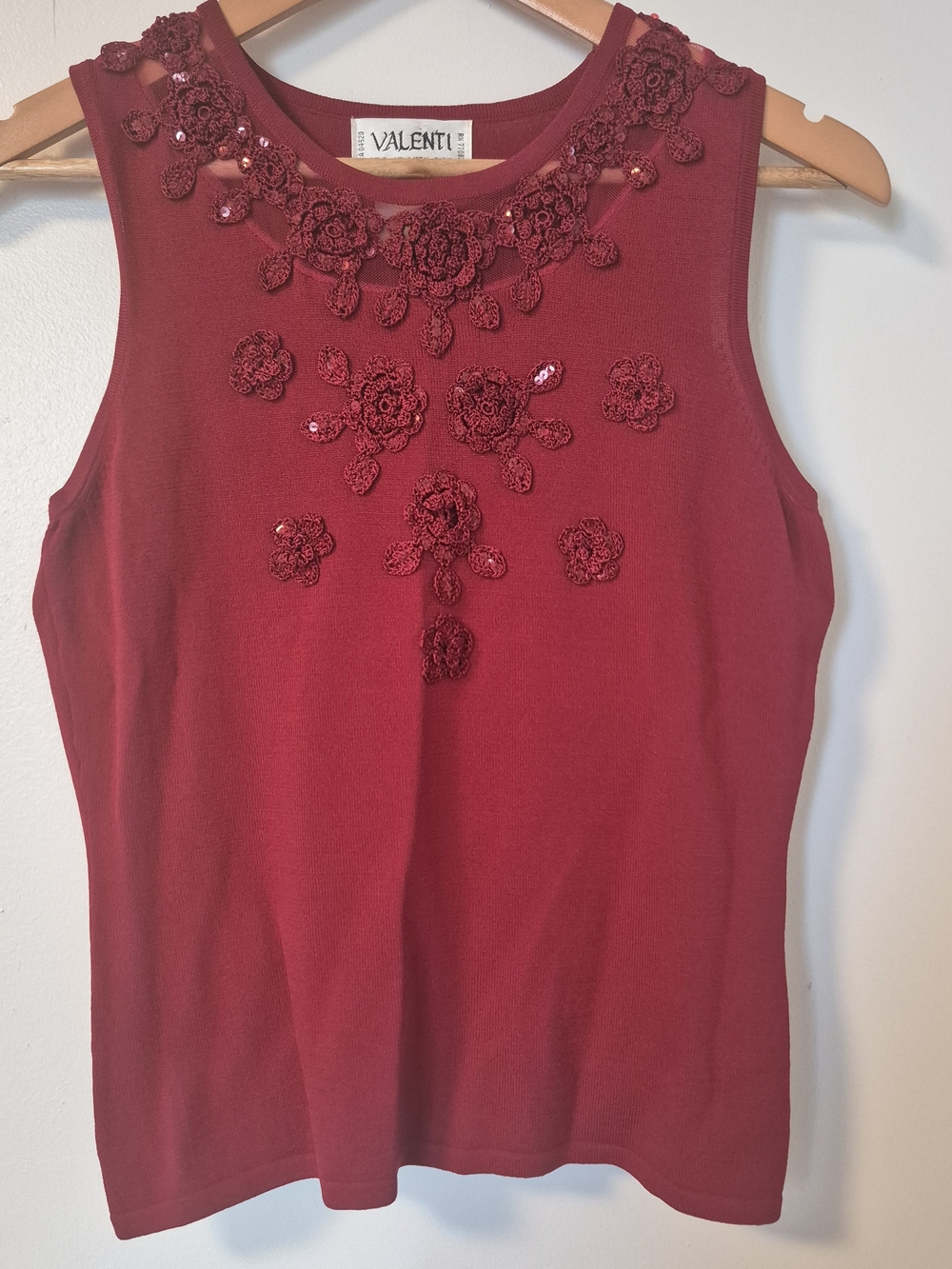 VALENTI Vintage Chic Maroon Knit Tank Top M Crochet Floral Cottagecore Sequins
